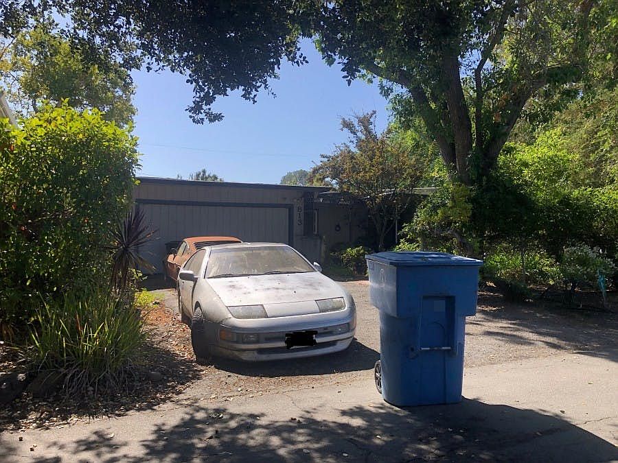 1st image of 813 La Jennifer Way