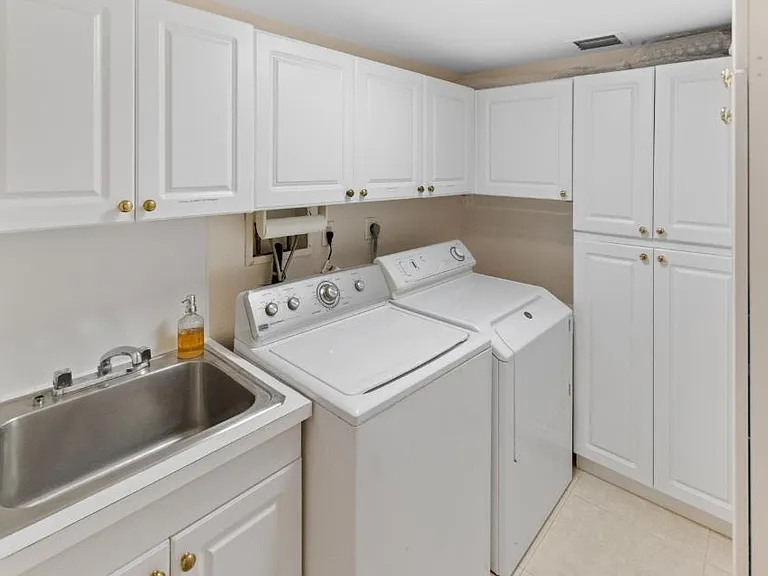 100 Lakeshore Dr #957 — Photo 26