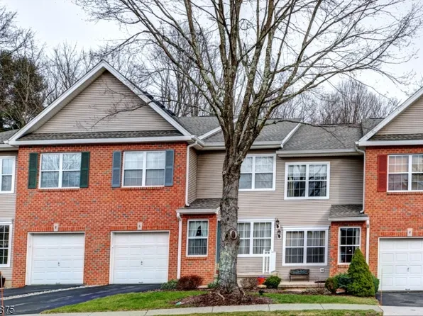 4 Pond Hollow Dr, Jefferson Twp., NJ 07438