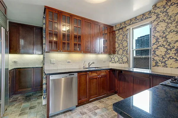 Sold by Corcoran | media 3