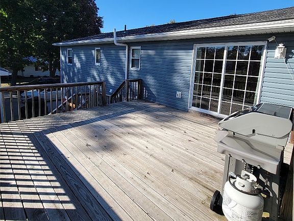3rd image of 443 Edge Park Dr