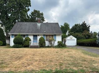 634 Bartell Pl, Ridgewood, NJ 07450