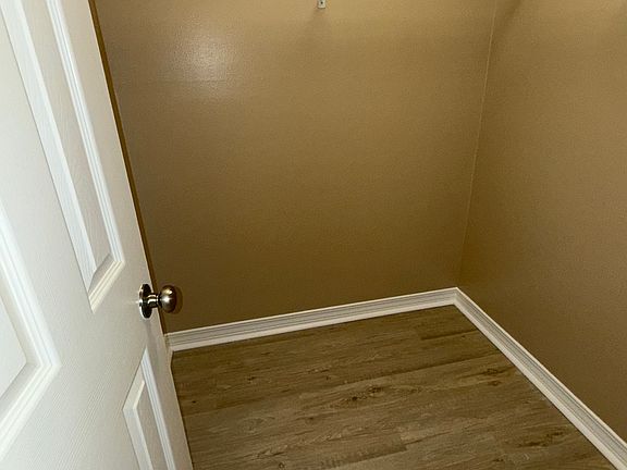 5th image of 14427 Williamsburg Dr
