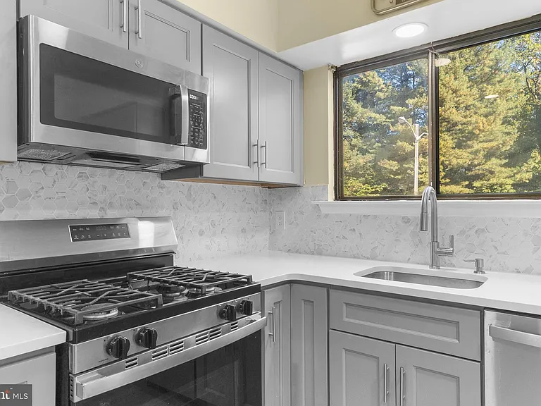 47 Mara Ct — Photo 15