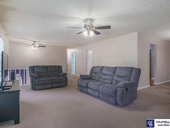 3rd image of 810 Donegal Dr