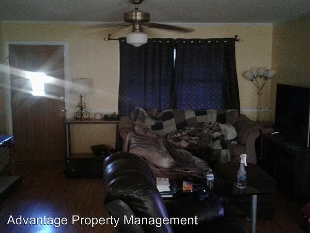 2nd image of 1711 Marilyn Dr