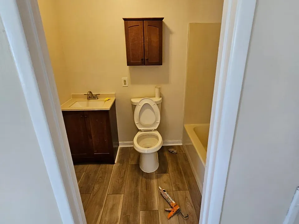 115 Philadelphia Ave #2