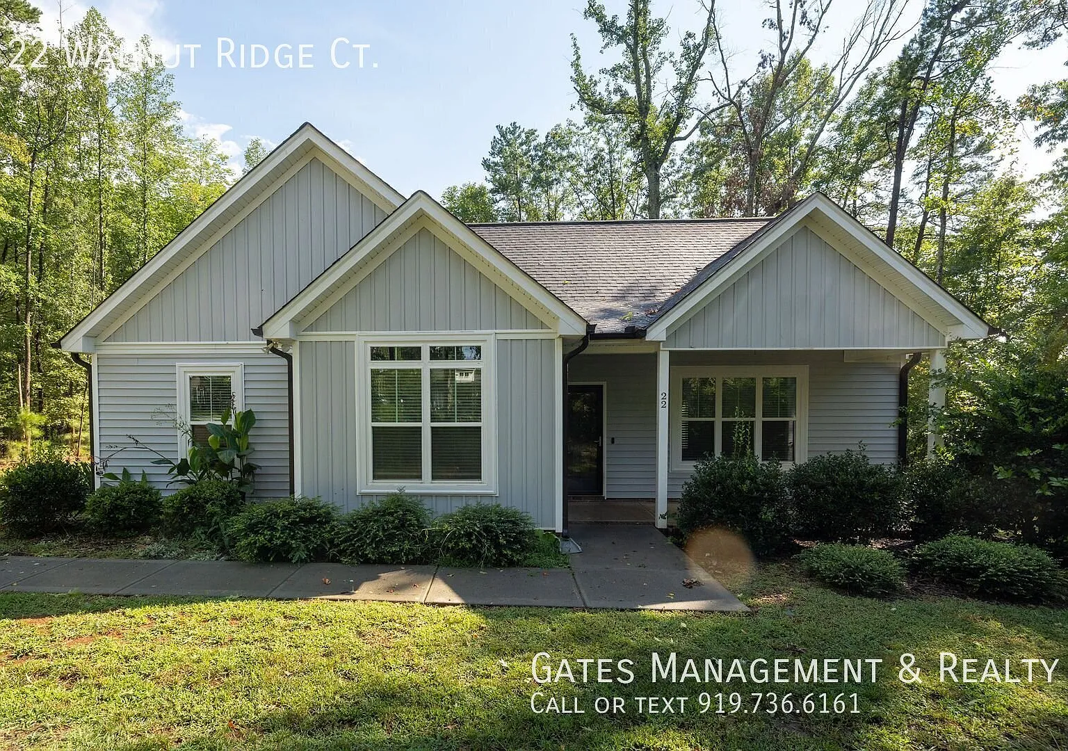 Charming Modern Home in Rougemont — Photo 1