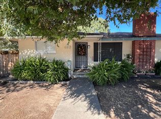 493 N Alta Ave #A, Dinuba, CA 93618