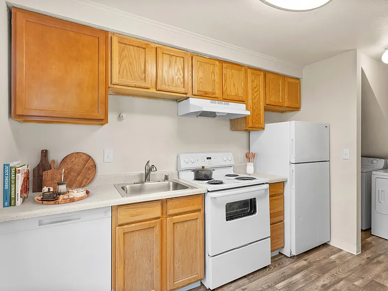 8333 32nd Ave S — Photo 2