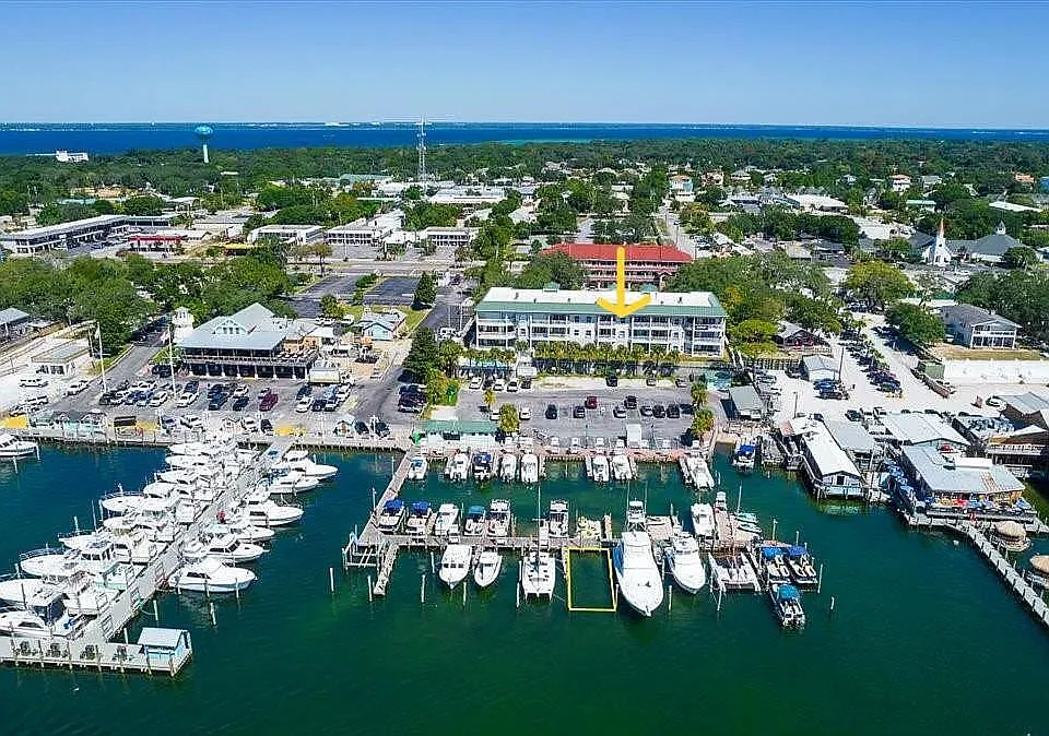212 Harbor Blvd #303