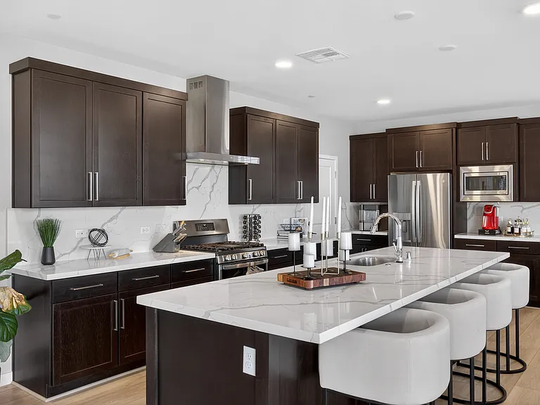 10255 Vonbulin Ave — Photo 8