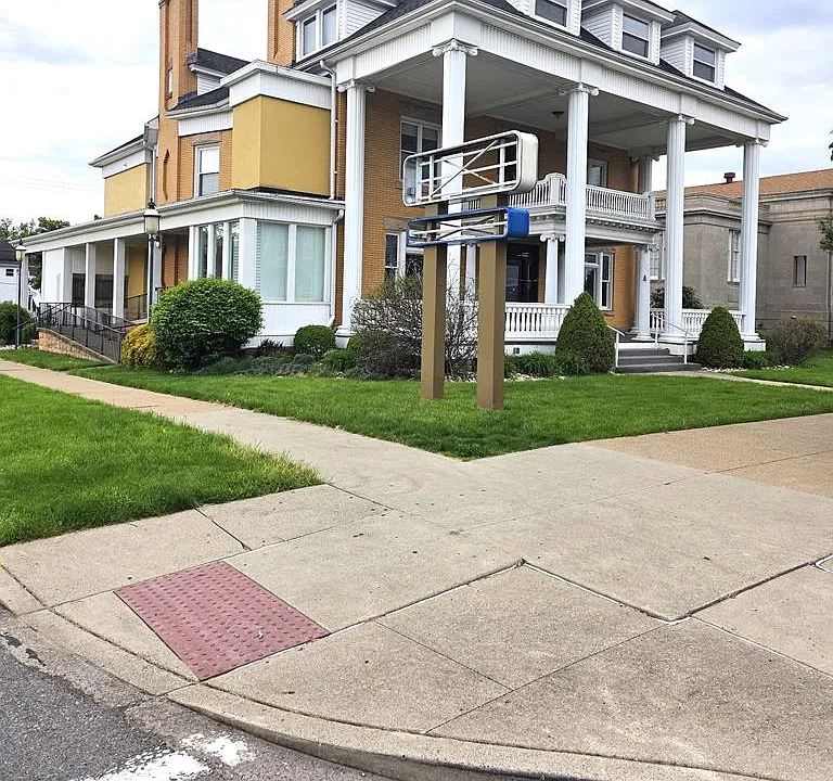 650 Main St
