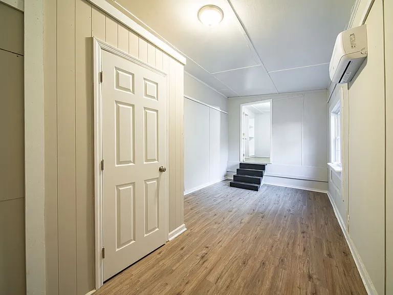 2333 Bruce Ave — Photo 2