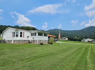 67 Brendle Ln, Franklin, NC 28734