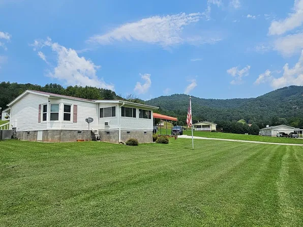 67 Brendle Ln, Franklin, NC 28734