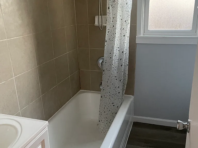 351 N Stockton St — Photo 10