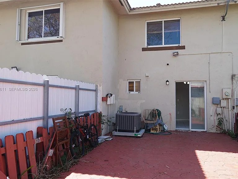 331 NW 82nd Ave #1303 — Photo 38