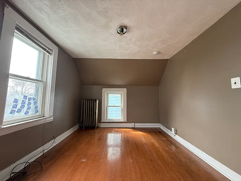 52 Crest Ave — Photo 8