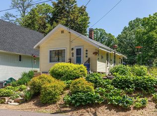 328 Faversham Rd, Willernie, MN 55090