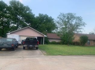 2716 Bruce St, Conway, AR 72034