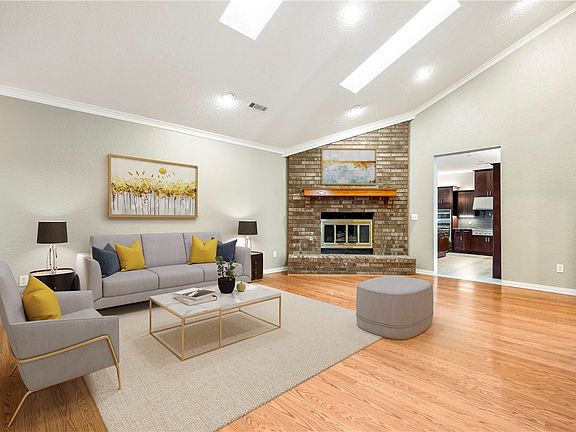 4th image of 1308 Blue Quail Dr