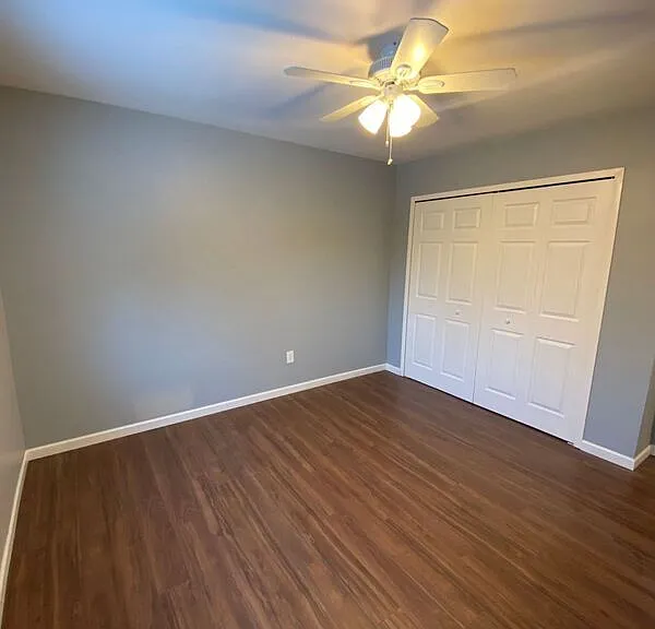 243 Randall Dr — Photo 15
