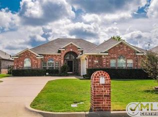 216 Country Meadow Ct, Mansfield, TX 76063