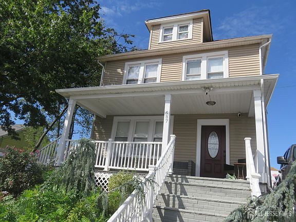 4th image of 687 Somerset St