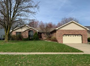 53 Taft Dr, Rochester, IL 62563