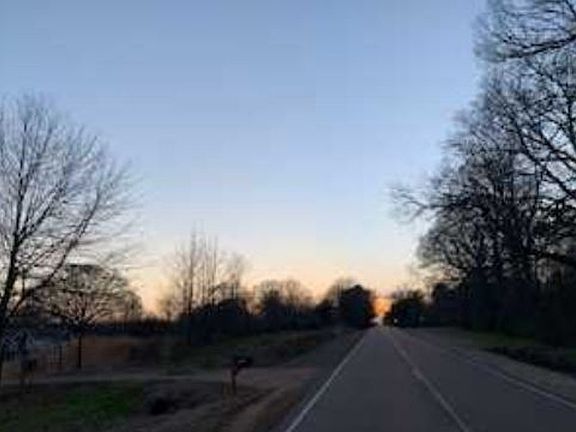 Exterior Neighborhood (street photo)