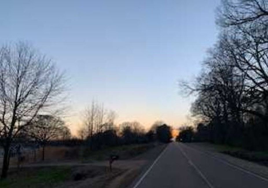Exterior Neighborhood (street photo)