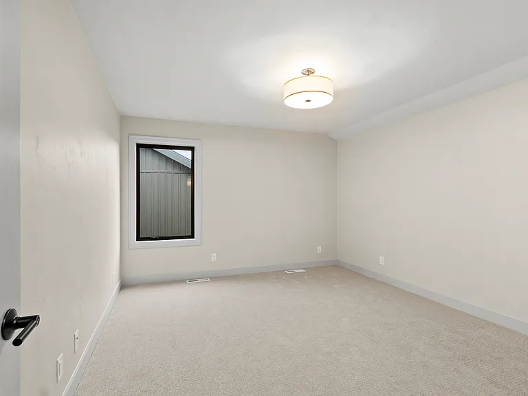 392 Farmhouse Ln — Photo 28