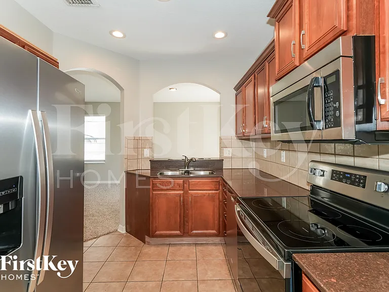 10108 Perthshire Cir — Photo 7