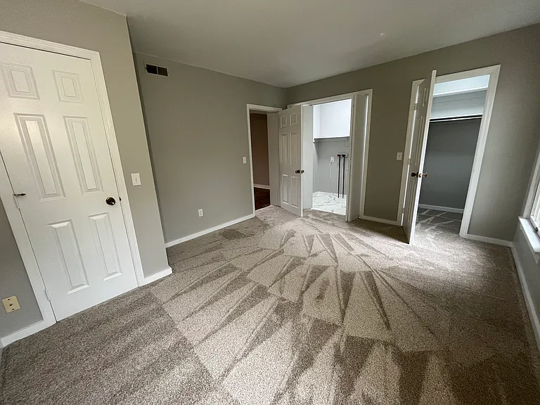 58-60 E Stafford Ave #58 — Photo 9