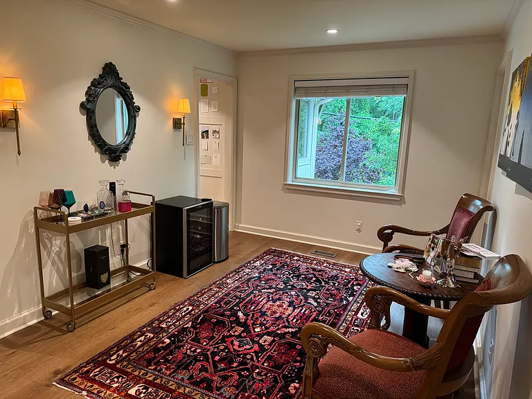 8301 Chatham Dr — Photo 9