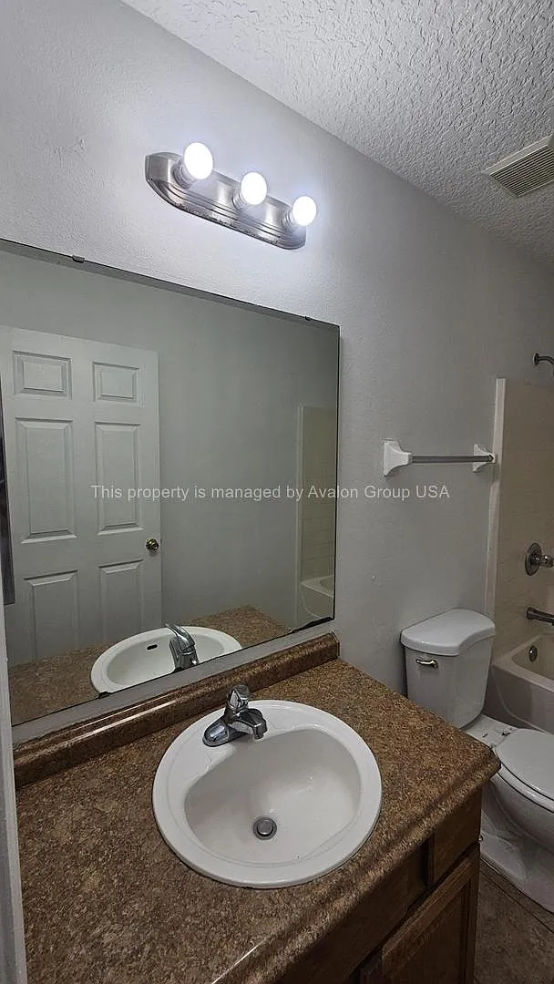 3 bed, 1271 sqft, $1,475 — Photo 2