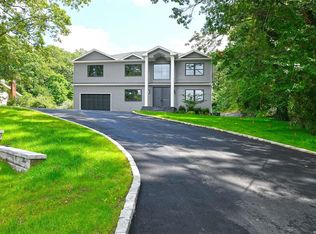 236 Bagatelle Rd, Melville, NY 11747