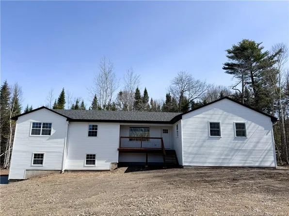 327 Robertson Rd, Hampton, NB E5N 6N8
