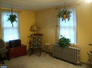 94 Woodland Ave, Schwenksville, PA 19473