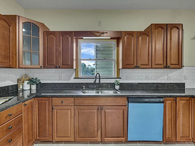 2453 Ryan Rd SE — Photo 15