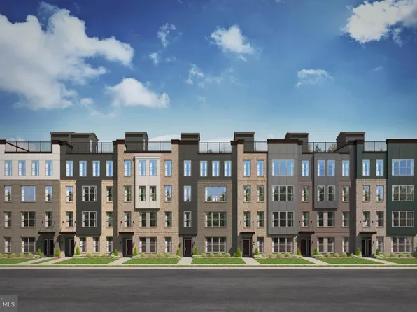 6695 Belcrest Rd, Hyattsville, MD 20782