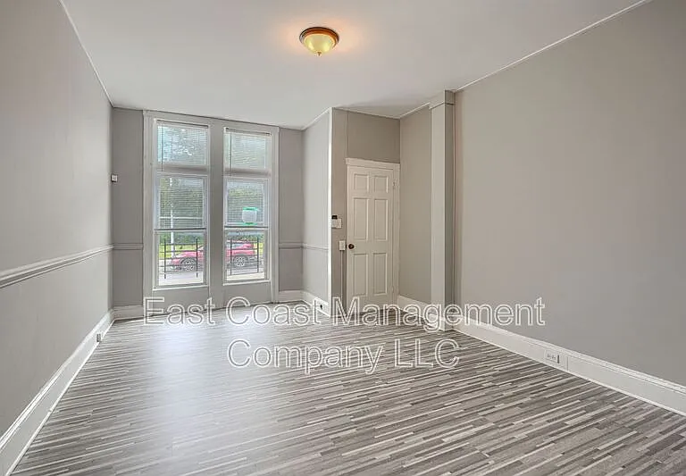 1514 E Federal St — Photo 5
