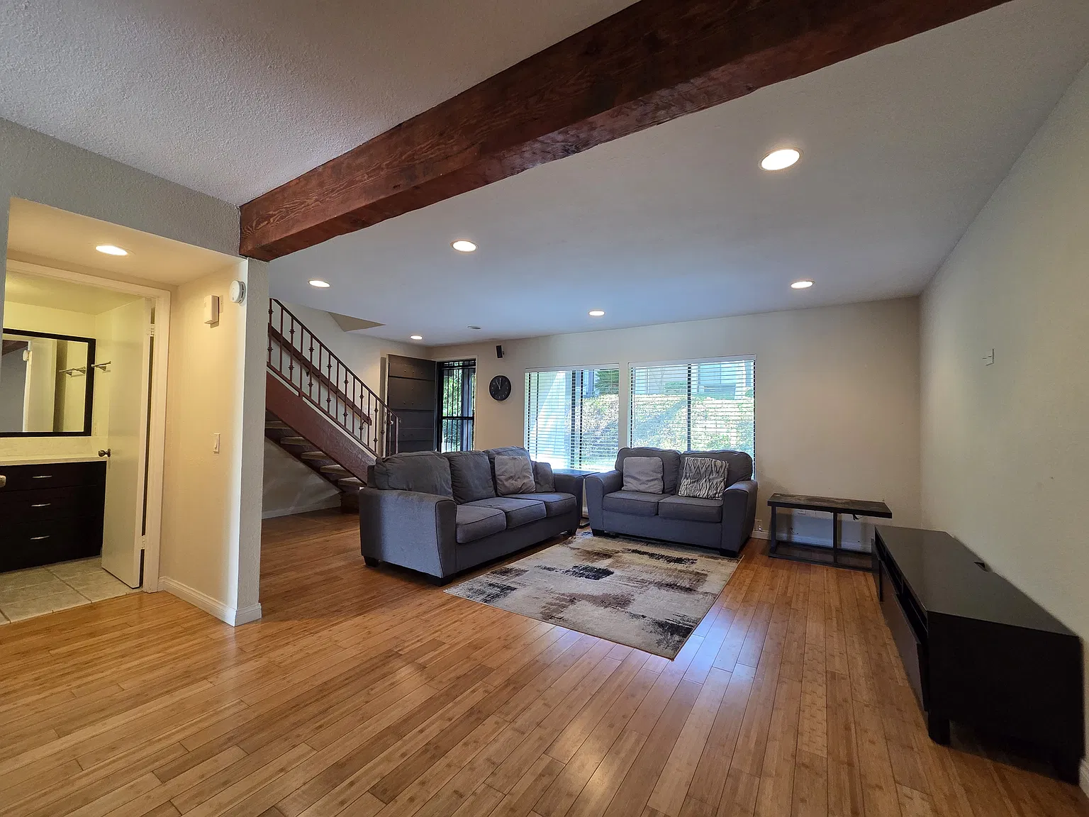 4 bed, 1393 sqft, $3,600 — Photo 3