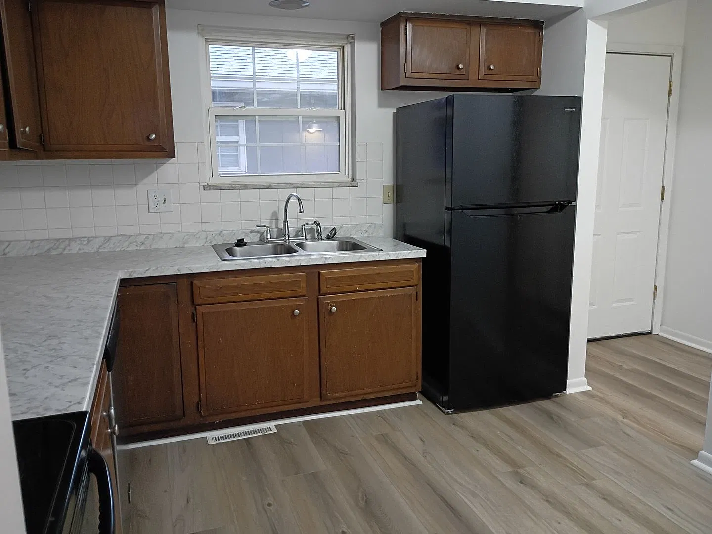 Oak Court Apartments — Photo 3