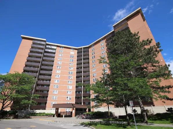 2020 Jasmine Cres #810, Ottawa, ON K1J 8K5