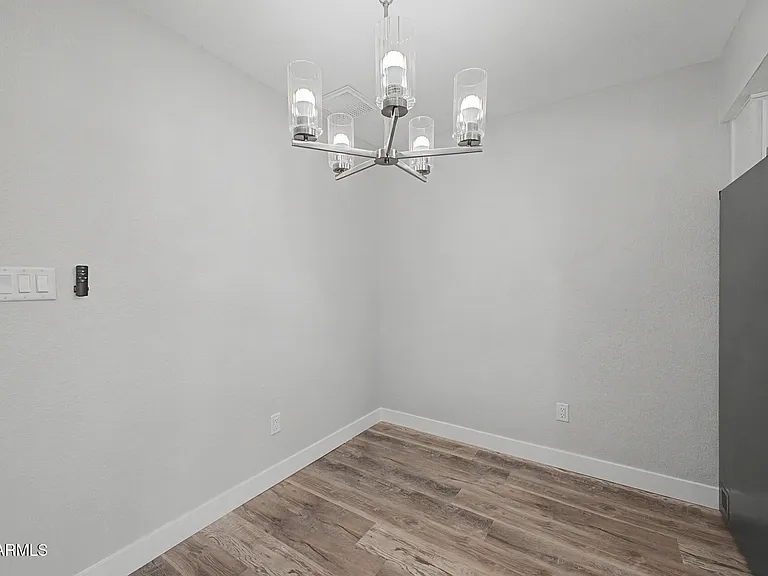 1432 S Oracle — Photo 9