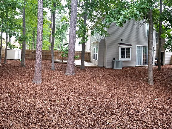 4th image of 917 Ivystone Way