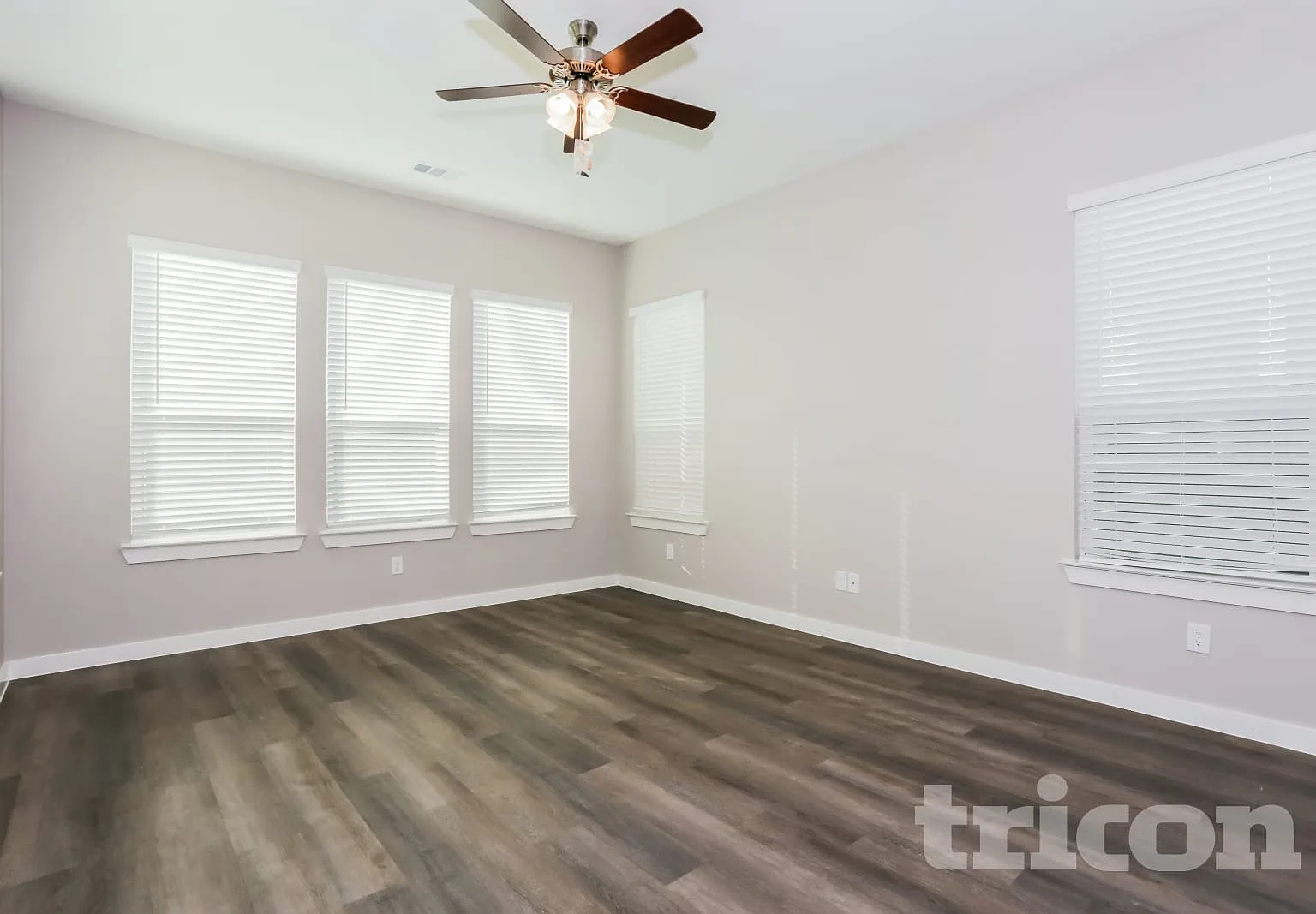714 Lacewing Drive Arlington TX — Photo 2