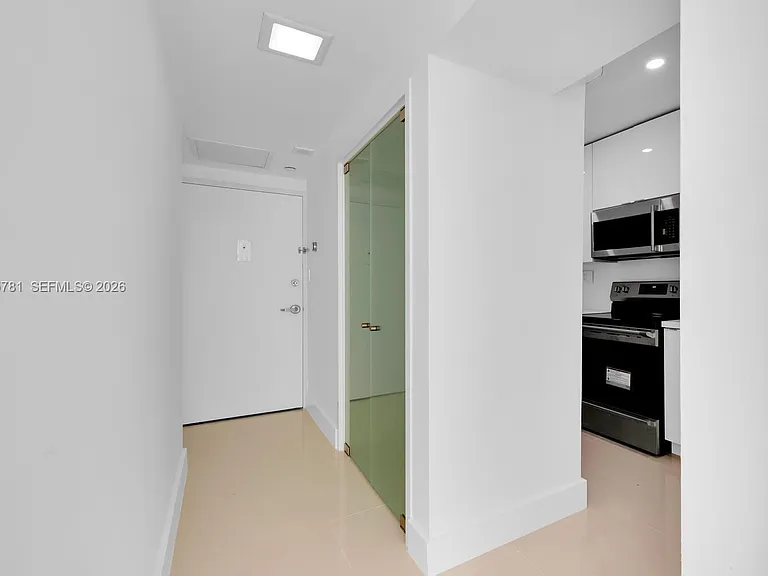 1000 West Ave #301 — Photo 7